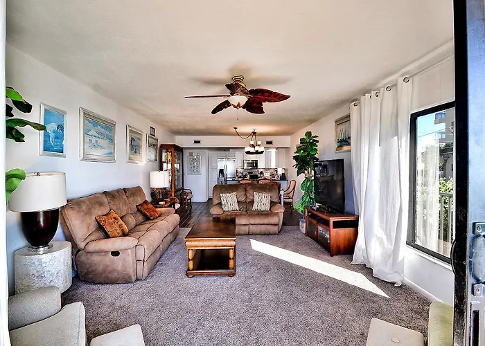 Apartment Surfside 204