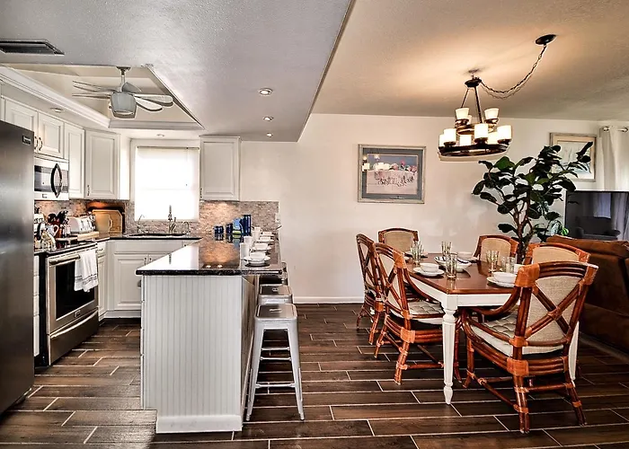 Surfside 204